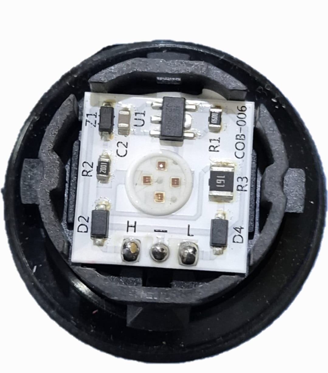 1204-0226 TOYOTA HILUX REGUE RED (SMALL) WITH SOCKET BULB LED - Image 2