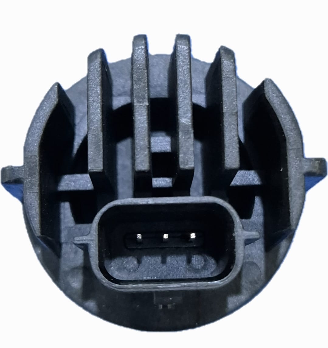 1204-0226 TOYOTA HILUX REGUE RED (SMALL) WITH SOCKET BULB LED - Image 3