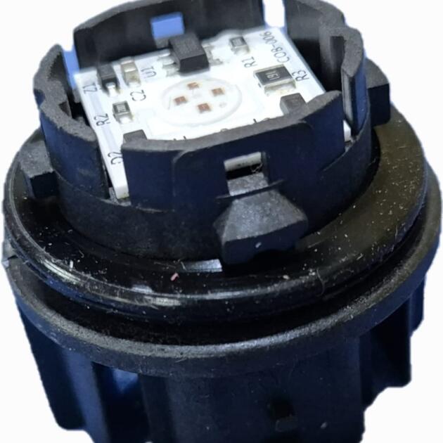 1204-0226  TOYOTA HILUX REGUE RED (SMALL) WITH SOCKET BULB LED