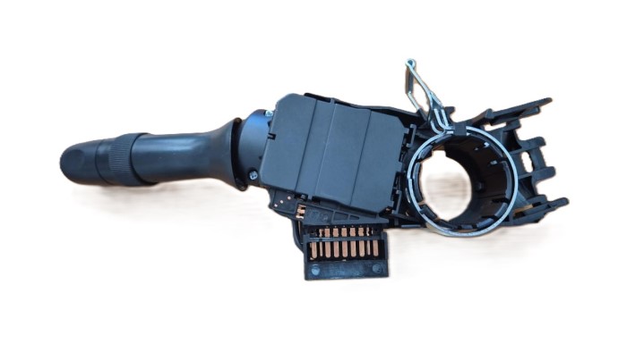 1308-OK010 TOYOTA VIGO KUN25,NCP93 ,INNOVA YARIS Y08 (12 pins) SWITCH TURN SIGNAL - Image 2