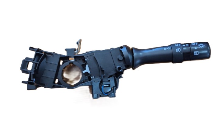 1308-OK010 TOYOTA VIGO KUN25,NCP93 ,INNOVA YARIS Y08 (12 pins) SWITCH TURN SIGNAL